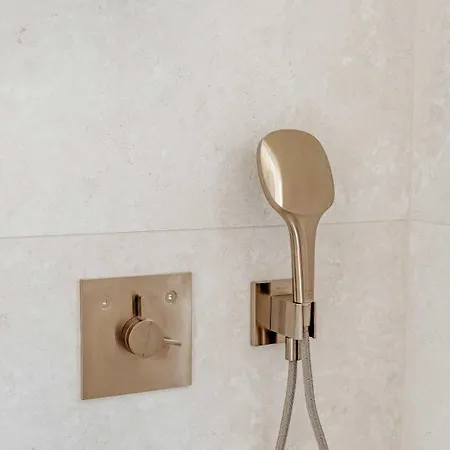 Les Graniers - Old Village - Shellter *