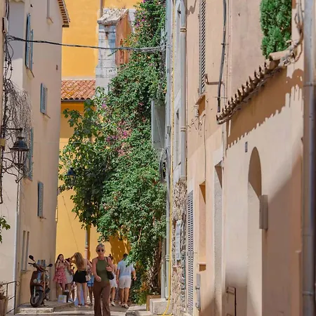 Apartment Les Graniers - Old Village - Shellter